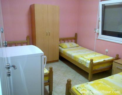 Leiligheter og rom "Ravić" - Sutomore, , privat innkvartering i sted Sutomore, Montenegro - soba br.3